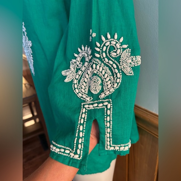 Beaded Chico’s green & white linen/cotton blouse, intricate bead work, beautiful - Picture 4 of 8